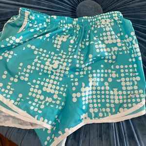 Woman’s Nike shorts size medium barely worn